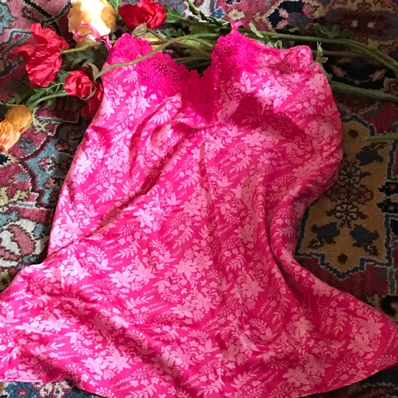 🌹❤️ SILK SLIP DRESS, NIGHT GOWN OR CHEMISE🎁 VTG BERRY PINK SZ SM-MED LIKE NEW - Picture 3 of 8